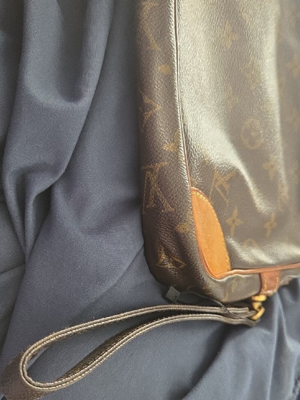Louis Vuitton Brown Monogram Canvas Wristlet Bag with Tan Trim - Picture 5 of 7